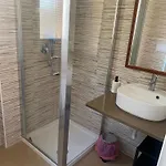 Maniva Bed & Breakfast 3*