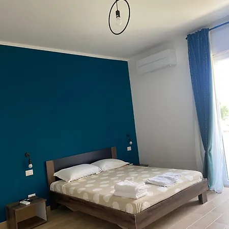 Maniva Bed & Breakfast *